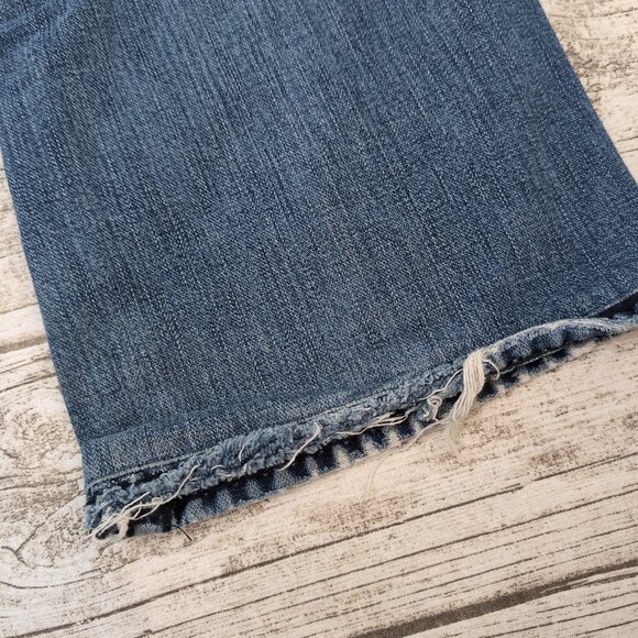 True Religion Distressed Flare Jeans Blue Denim Raw Hem – Women’s 32 - Picture 11 of 15